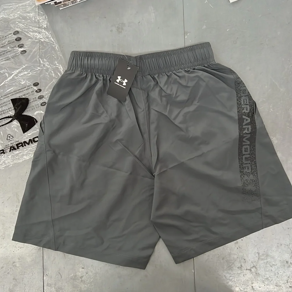 NWT Under Armour pitch gray/black woven graphic short, men’s M - Picture 2 of 8